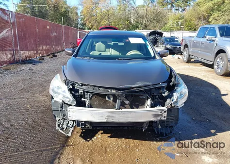 2015 Nissan Altima 2.5 S z USA, uszkodzony, nr VIN 1N4AL3AP9FN378344